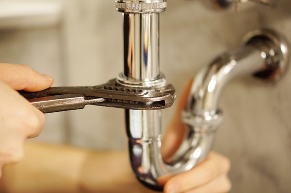 <a href="https://www.freepik.com/free-photo/plumbing-repair-service_12152405.htm#query=plumbing&position=0&from_view=search&track=sph&uuid=05090388-0928-454c-af65-450d12b4747e">Image by wirestock</a> on Freepik