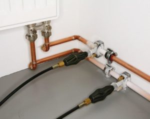  Pipe section is frozen.