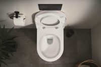 The DuraFlush® rotatory flushing action cleans the entire bowl powerfully and free of splashes – even with reduced water consumption.